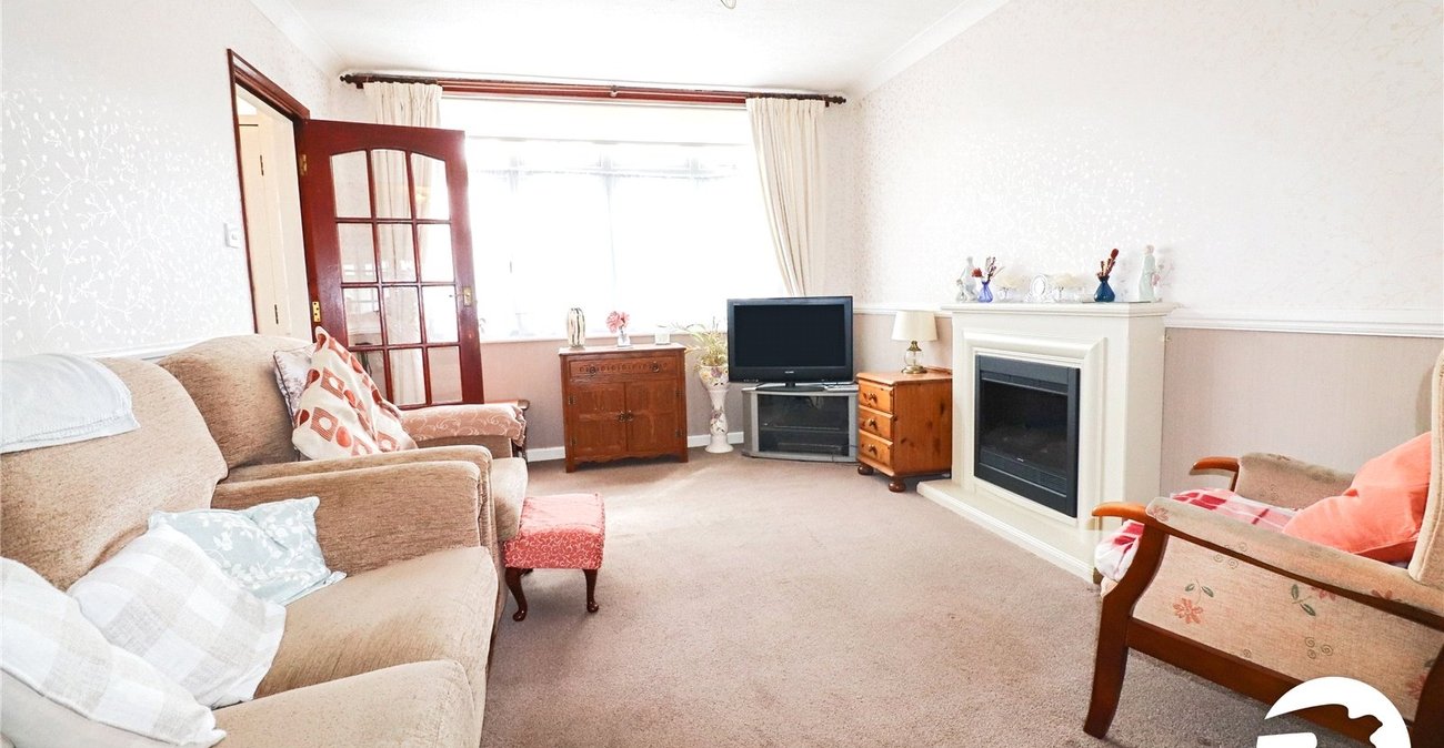 3 bedroom house for sale in London | Robinson Jackson