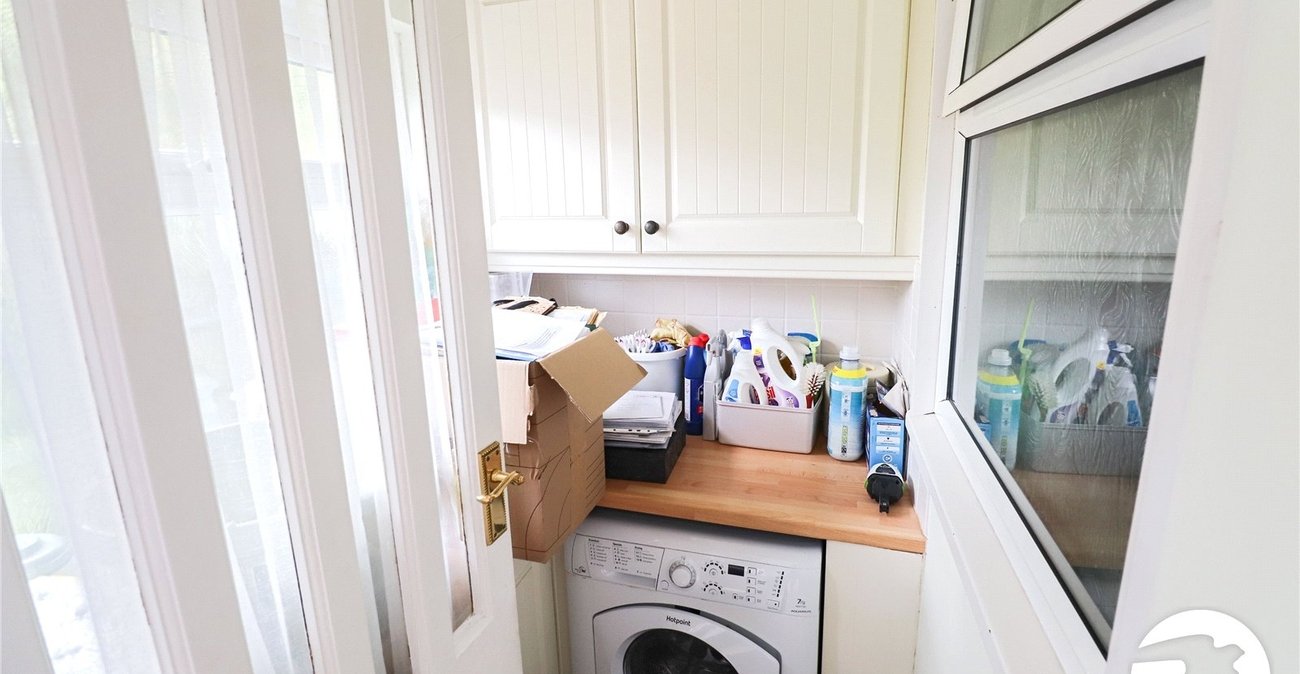 3 bedroom house for sale in London | Robinson Jackson