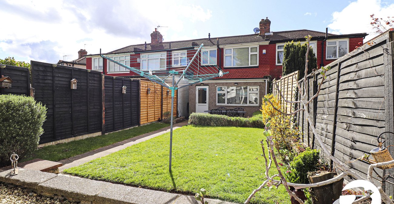 3 bedroom house for sale in Upper Abbey Wood | Robinson Jackson