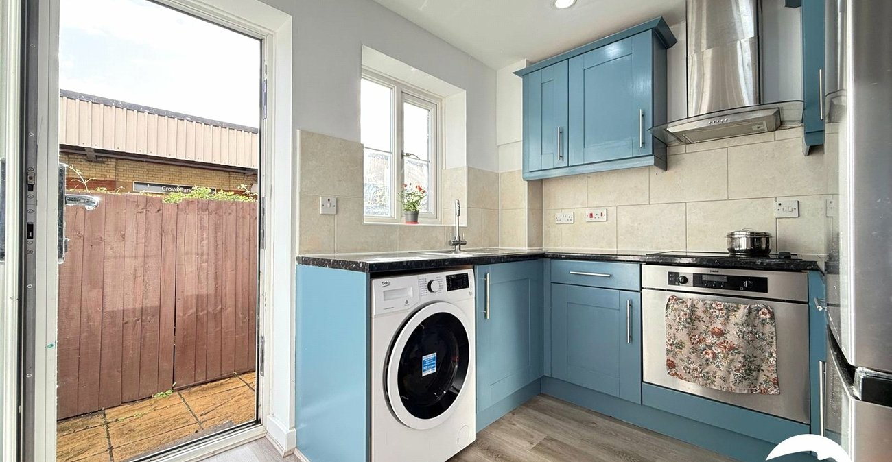 1 bedroom house for sale in Grove Park | Robinson Jackson