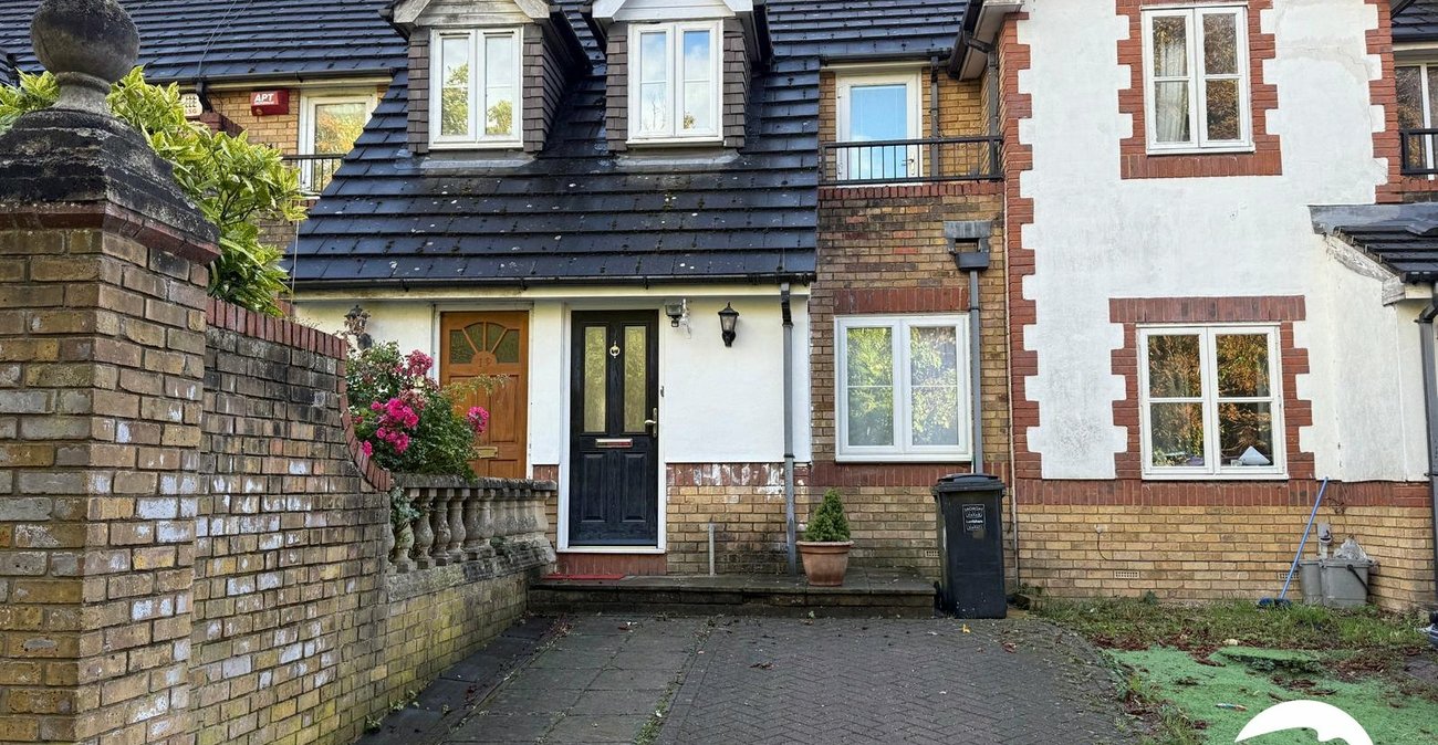 1 bedroom house for sale in Grove Park | Robinson Jackson