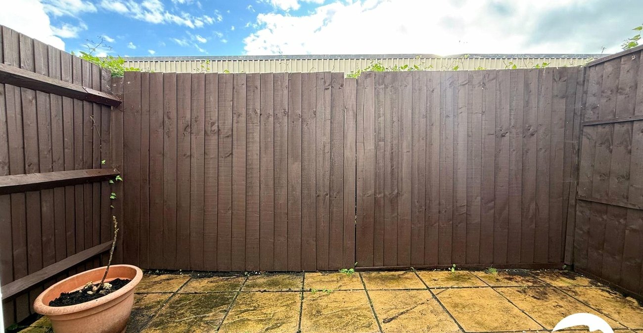 1 bedroom house for sale in Grove Park | Robinson Jackson