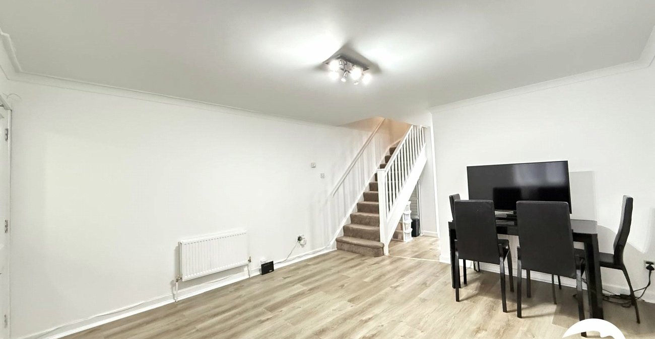 1 bedroom house for sale in Grove Park | Robinson Jackson