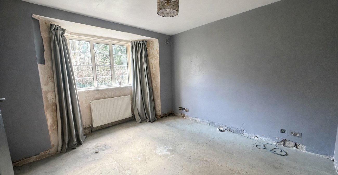 2 bedroom property for sale in Grove Park | Robinson Jackson