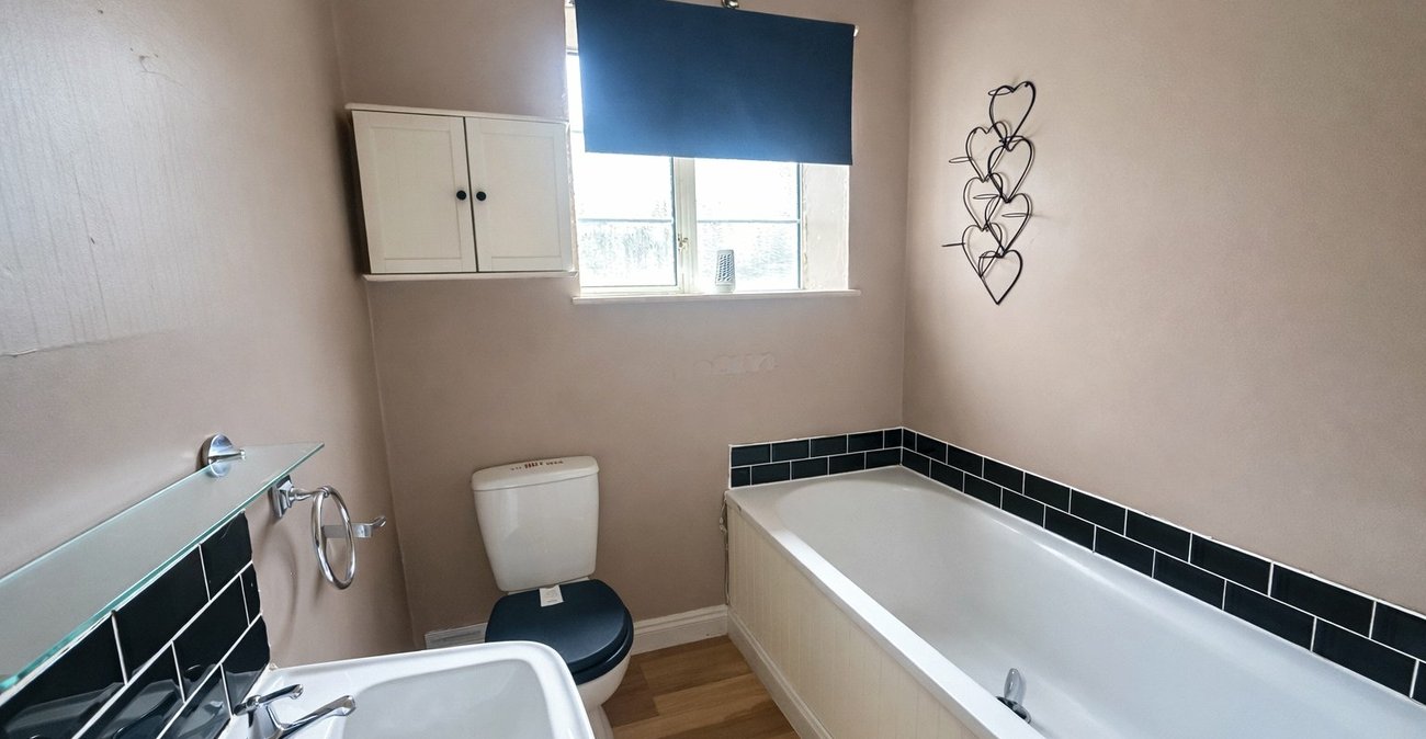 2 bedroom property for sale in Grove Park | Robinson Jackson