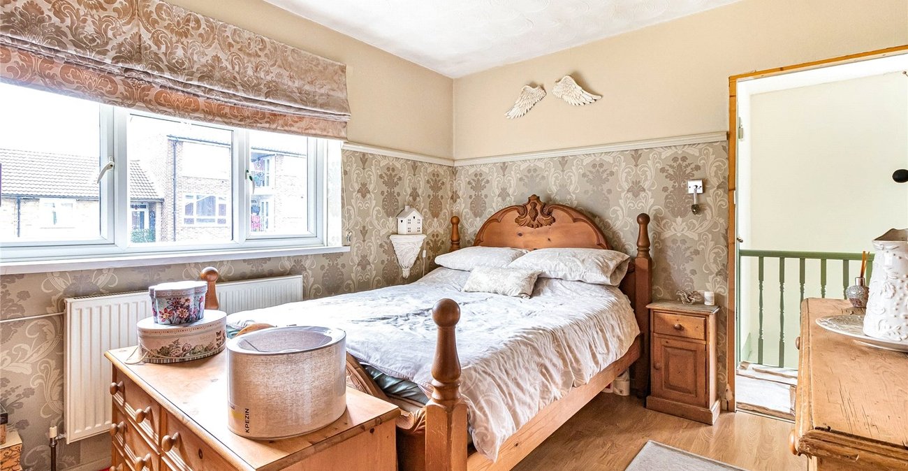 3 bedroom house for sale in Abbey Wood | Robinson Jackson