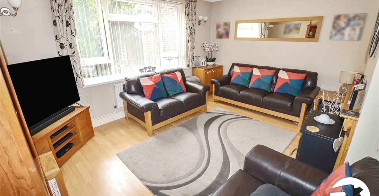 3 bedroom house for sale in London | Robinson Jackson