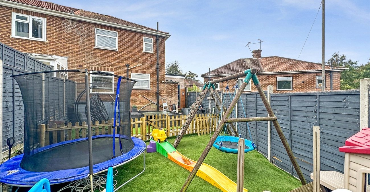 2 bedroom house for sale in Rochester | Robinson Michael & Jackson