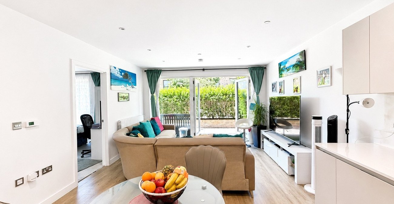 1 bedroom property for sale in London | Robinson Jackson