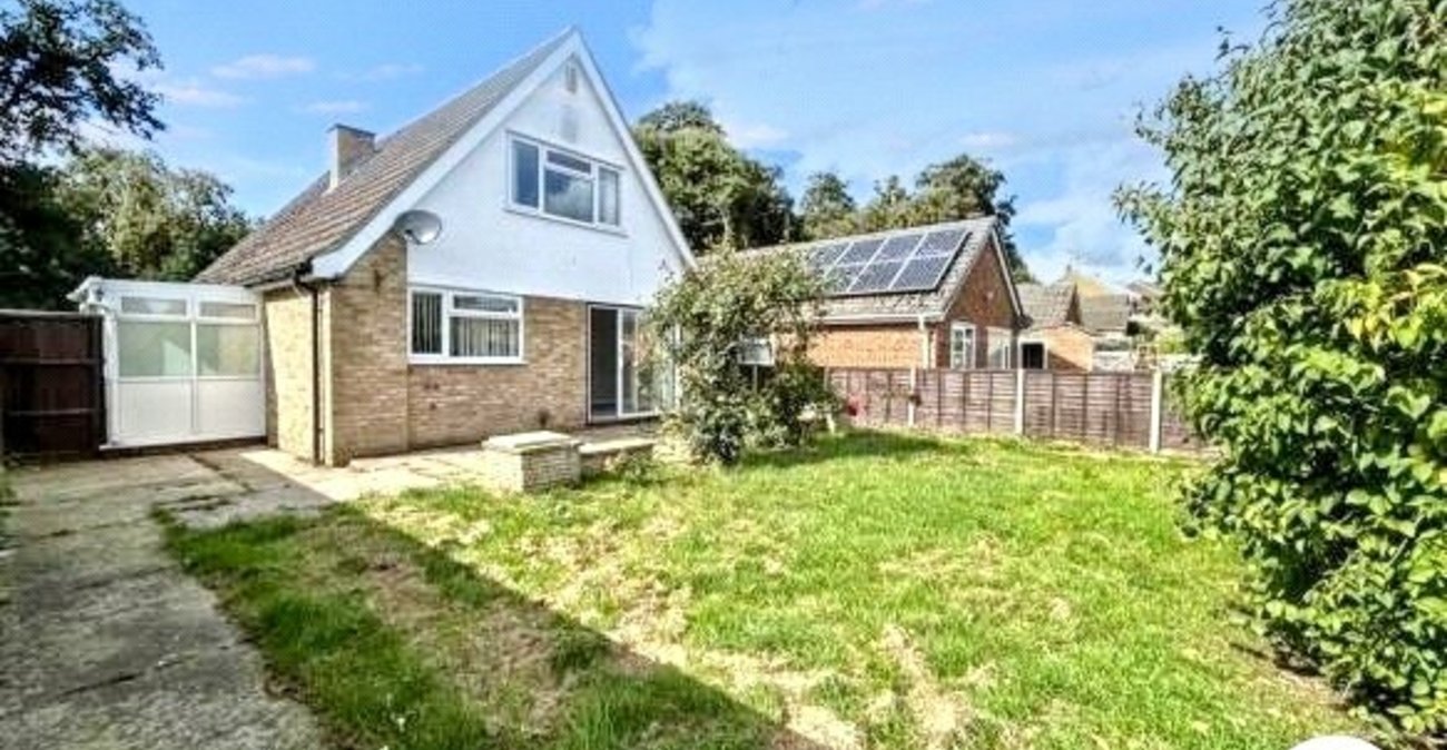 3 bedroom bungalow for sale in Sittingbourne | Robinson Michael & Jackson