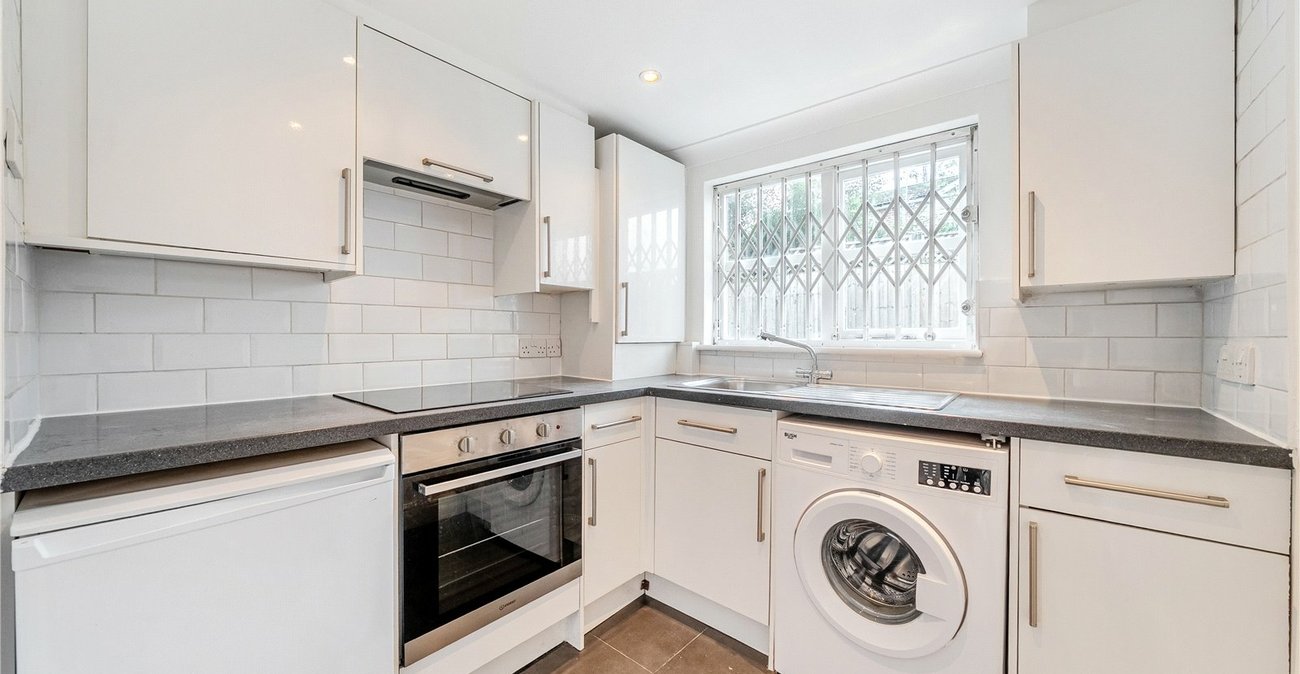 1 bedroom property for sale in London | Robinson Jackson