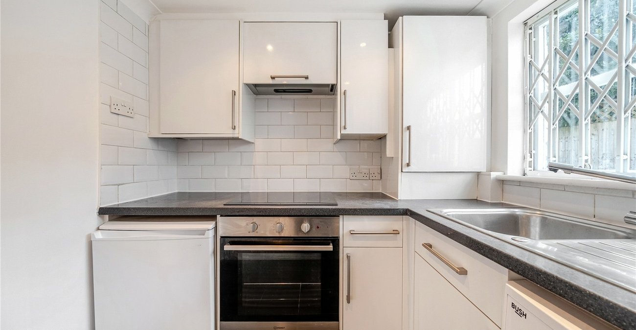 1 bedroom property for sale in London | Robinson Jackson
