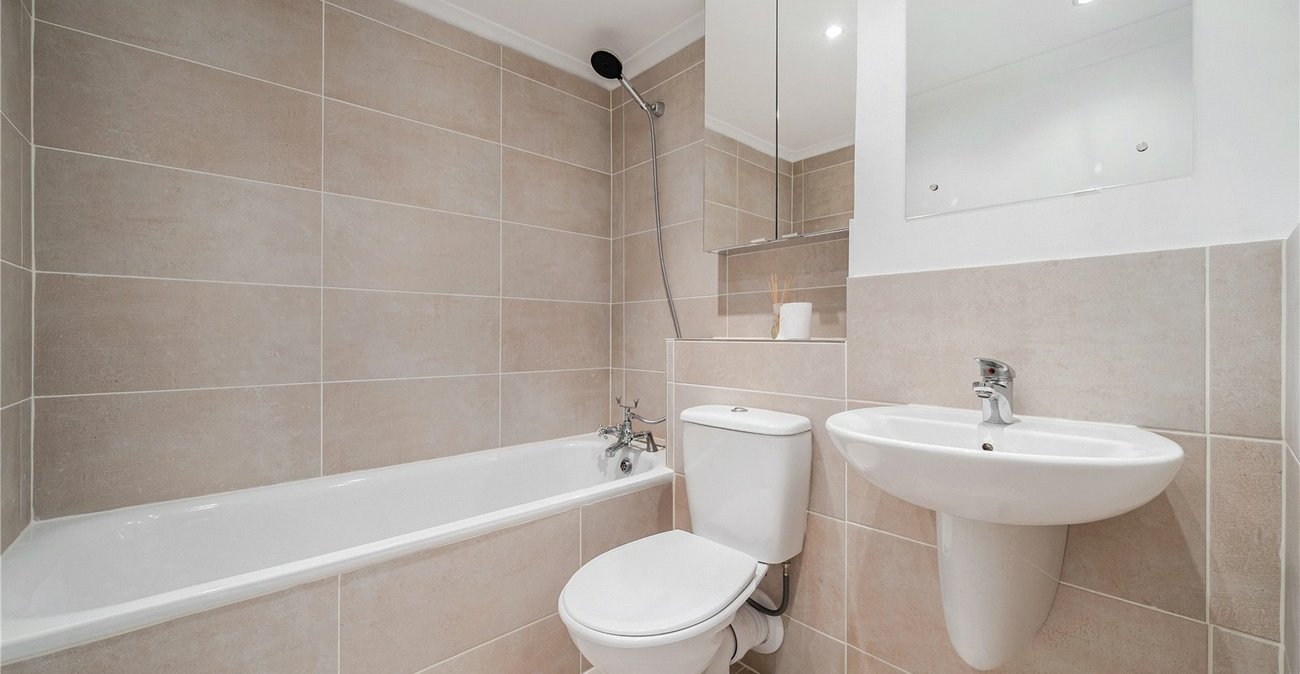 1 bedroom property for sale in London | Robinson Jackson