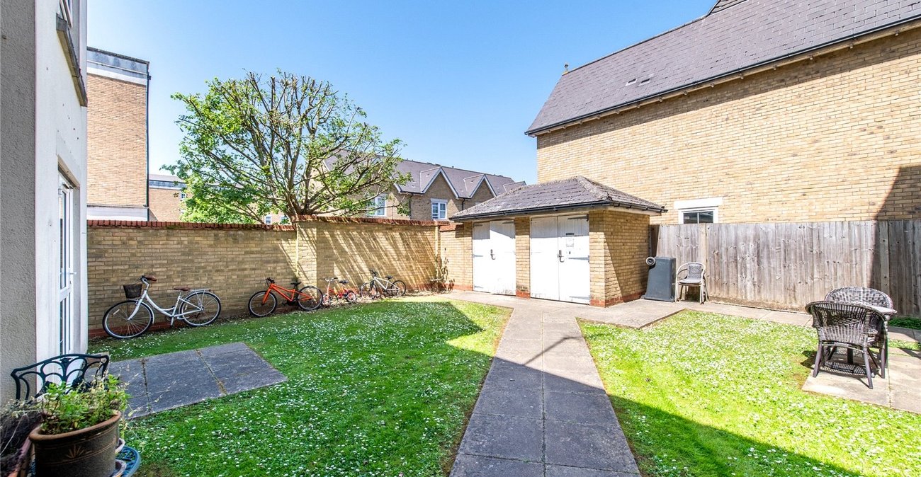 2 bedroom property for sale in Maidstone | Robinson Michael & Jackson