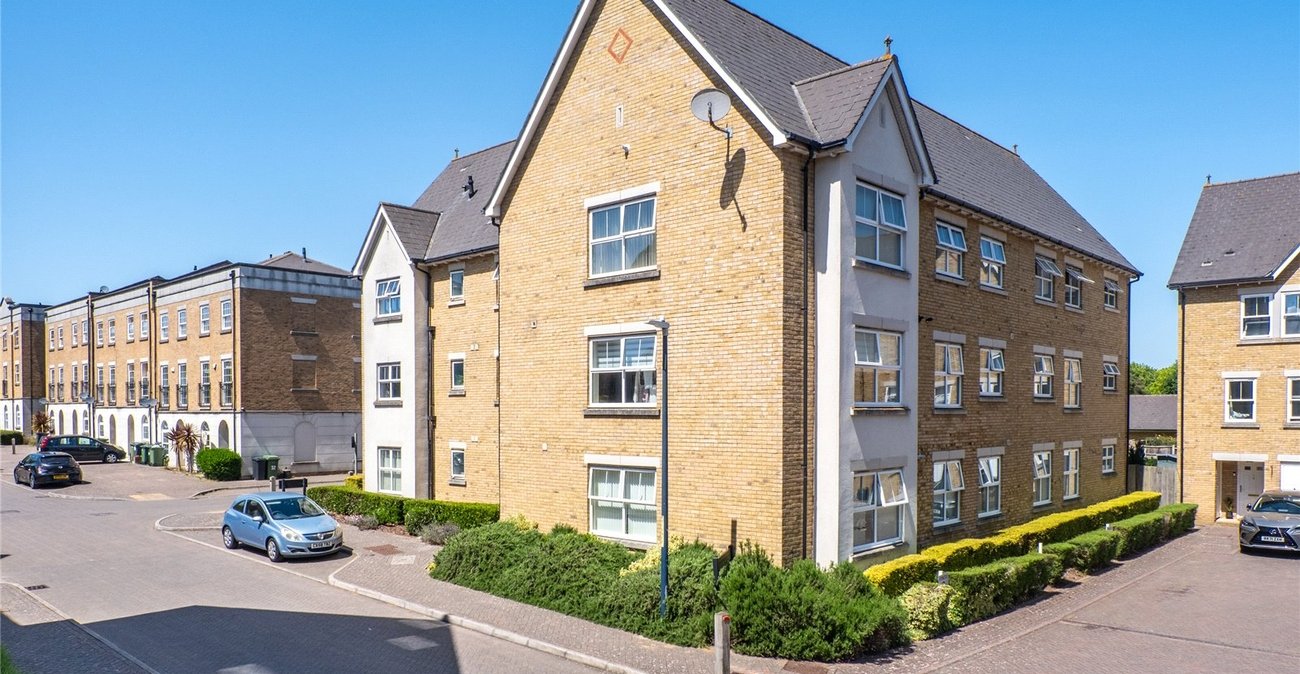 2 bedroom property for sale in Maidstone | Robinson Michael & Jackson
