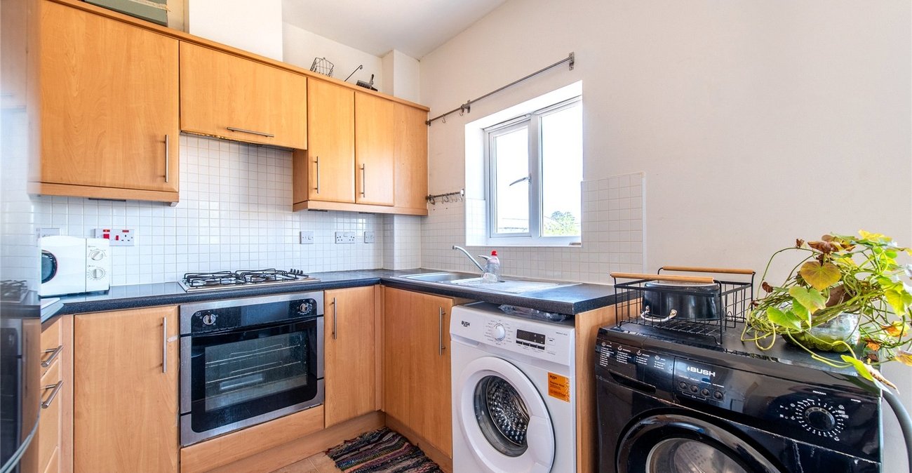 2 bedroom property for sale in Maidstone | Robinson Michael & Jackson