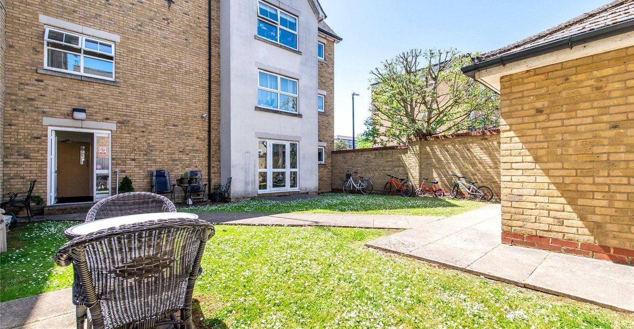 2 bedroom property for sale in Maidstone | Robinson Michael & Jackson