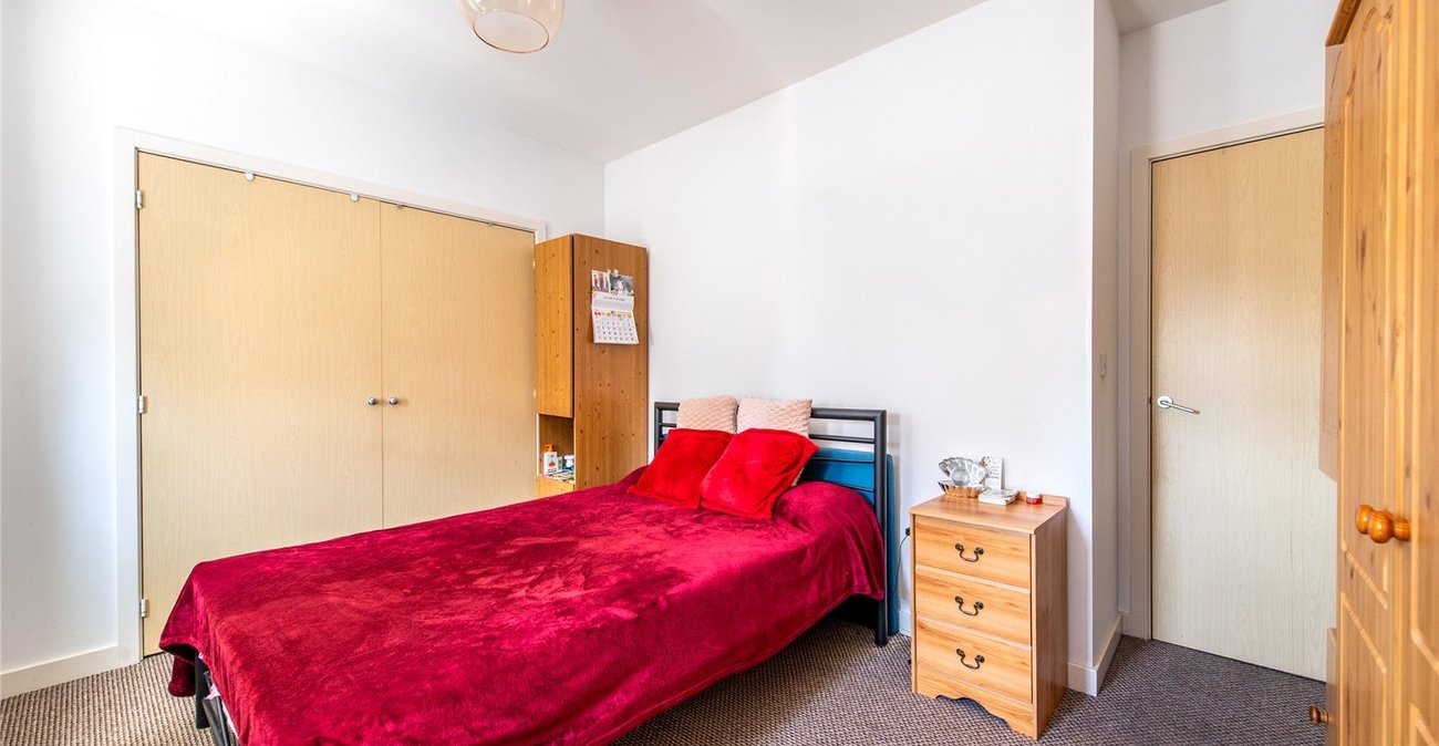 2 bedroom property for sale in Maidstone | Robinson Michael & Jackson