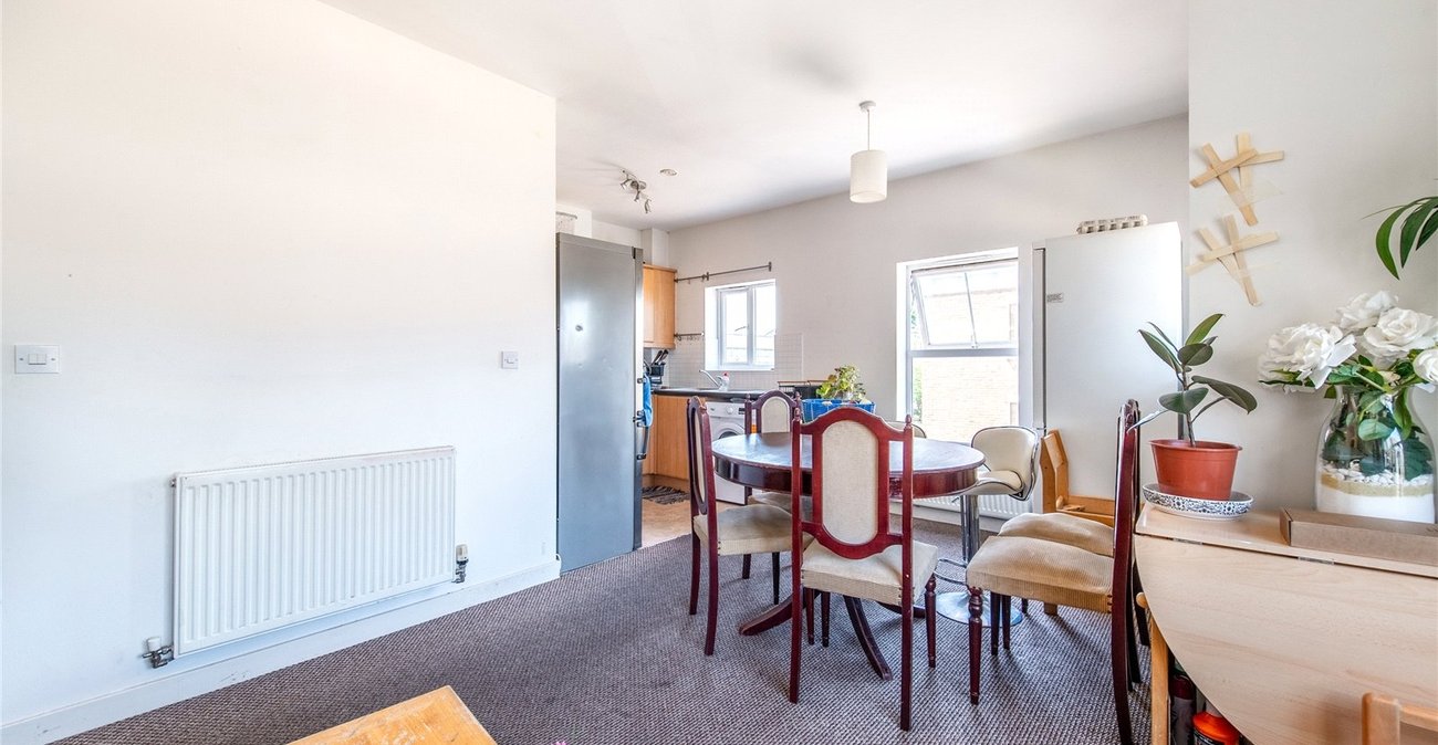 2 bedroom property for sale in Maidstone | Robinson Michael & Jackson