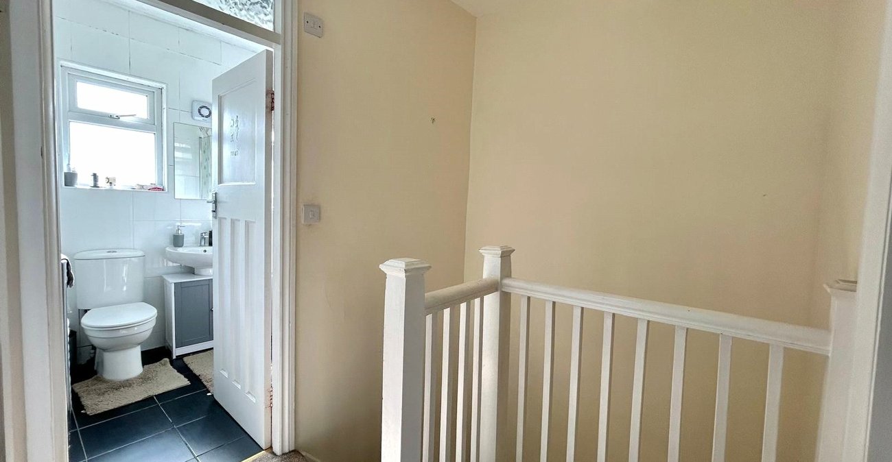 3 bedroom house for sale in Shooters Hill | Robinson Jackson