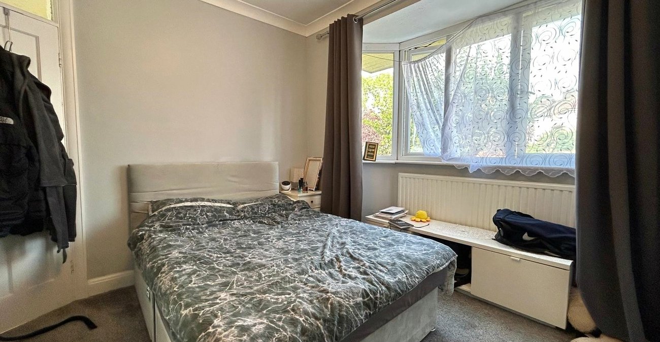 3 bedroom house for sale in Shooters Hill | Robinson Jackson