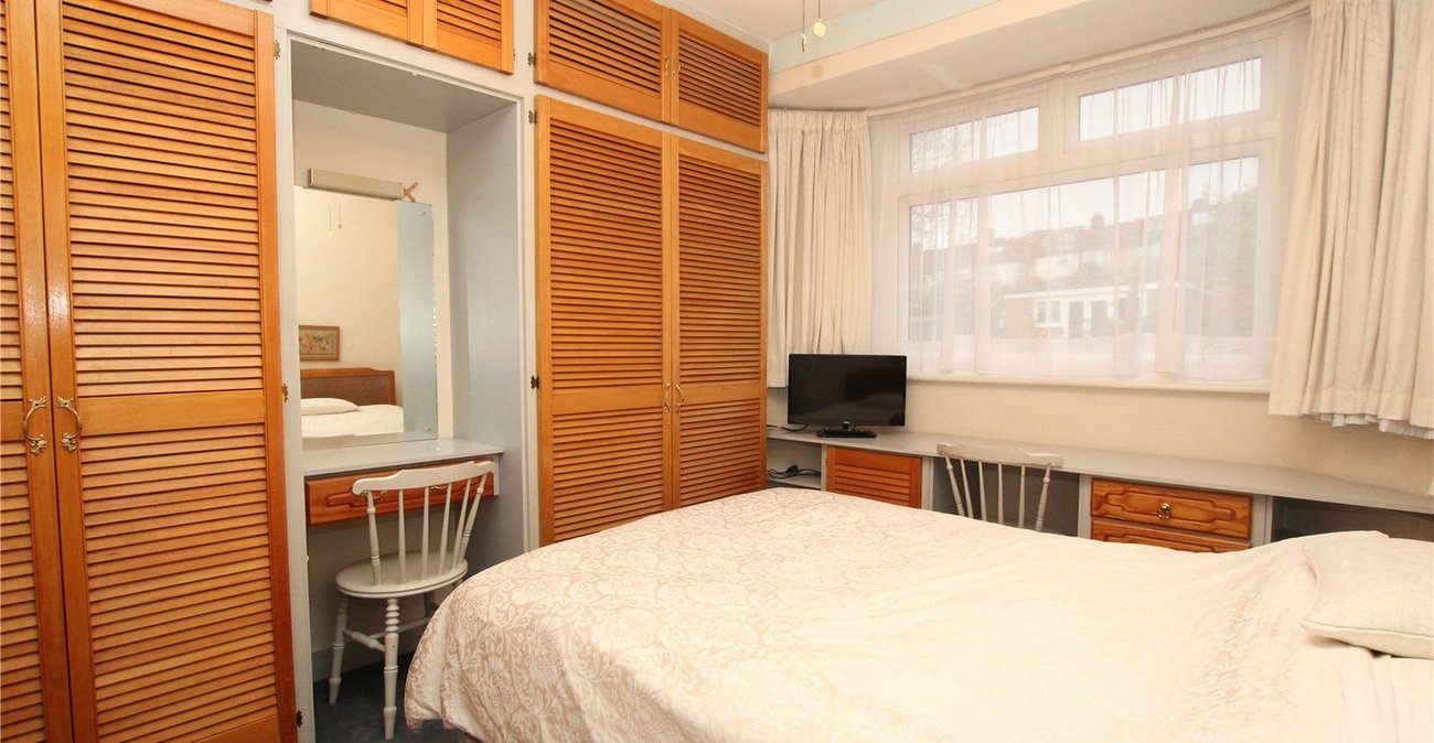 3 bedroom house for sale in Shooters Hill | Robinson Jackson