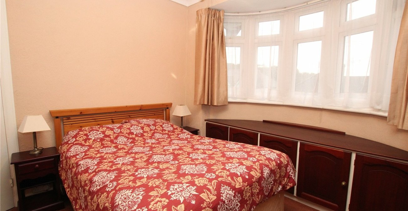 3 bedroom house for sale in Shooters Hill | Robinson Jackson