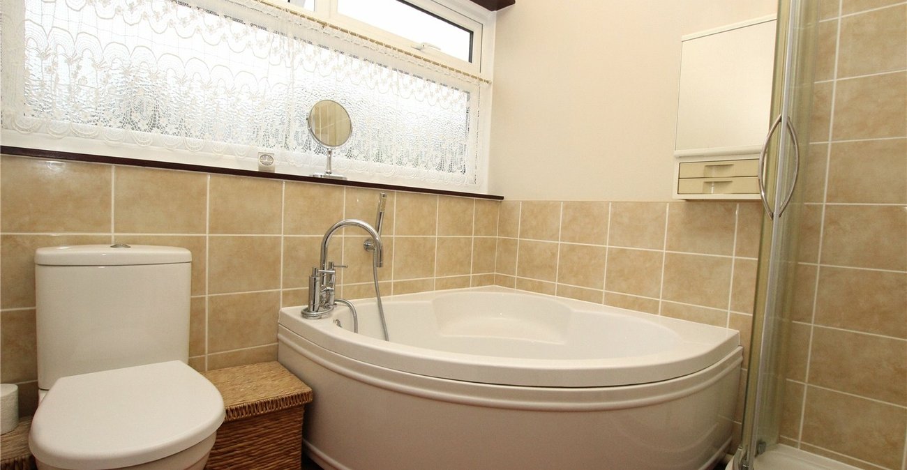 3 bedroom house for sale in Shooters Hill | Robinson Jackson