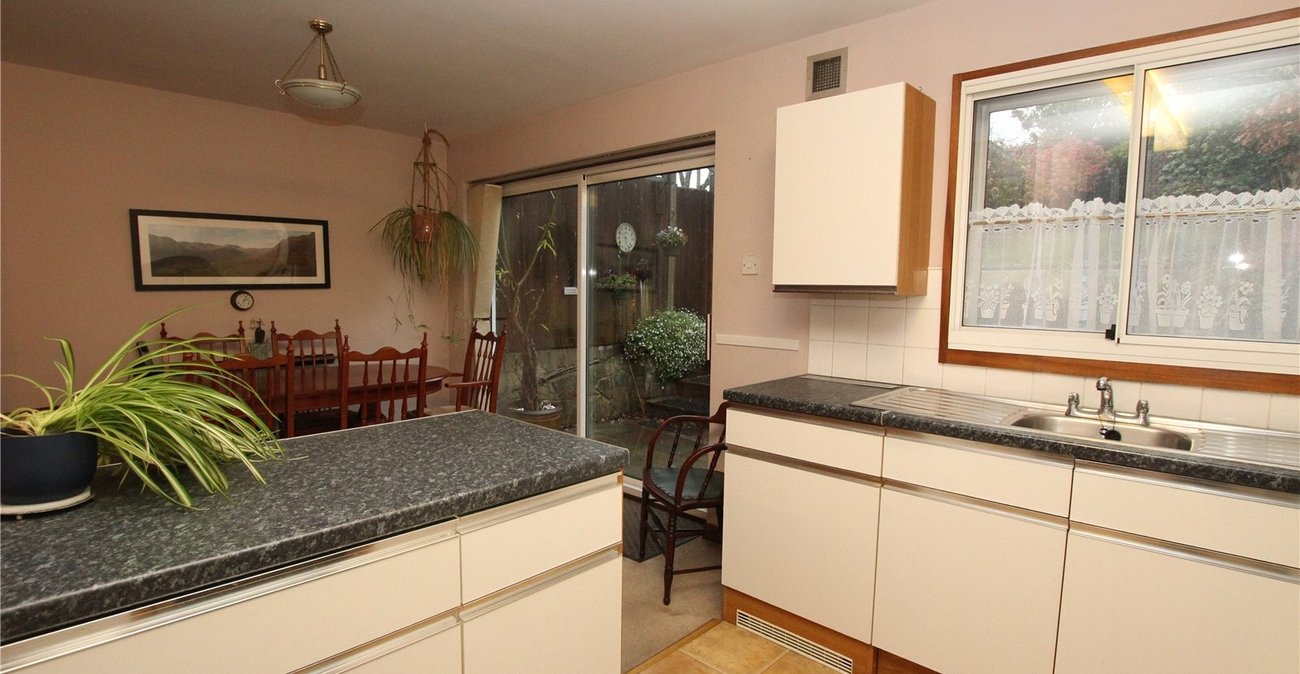 3 bedroom house for sale in Shooters Hill | Robinson Jackson