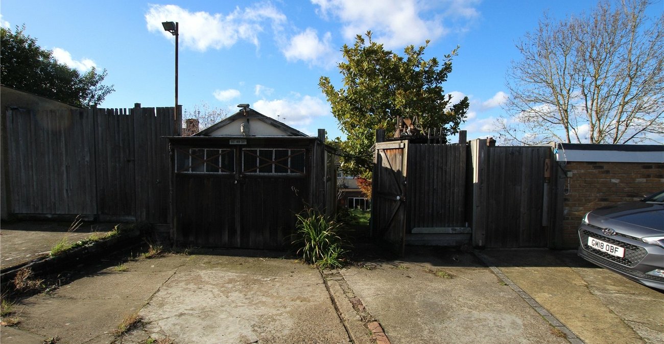 3 bedroom house for sale in Shooters Hill | Robinson Jackson