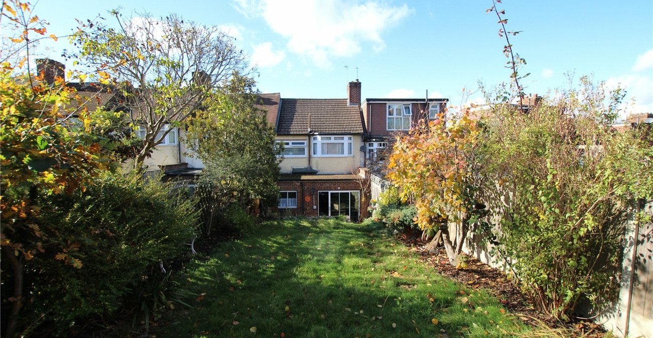 3 bedroom house for sale in Shooters Hill | Robinson Jackson