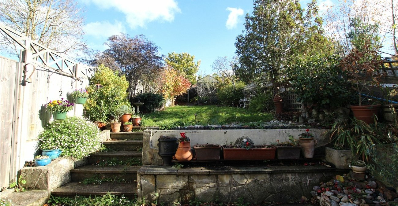 3 bedroom house for sale in Shooters Hill | Robinson Jackson