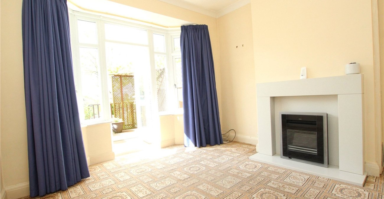 3 bedroom house for sale in Shooters Hill | Robinson Jackson