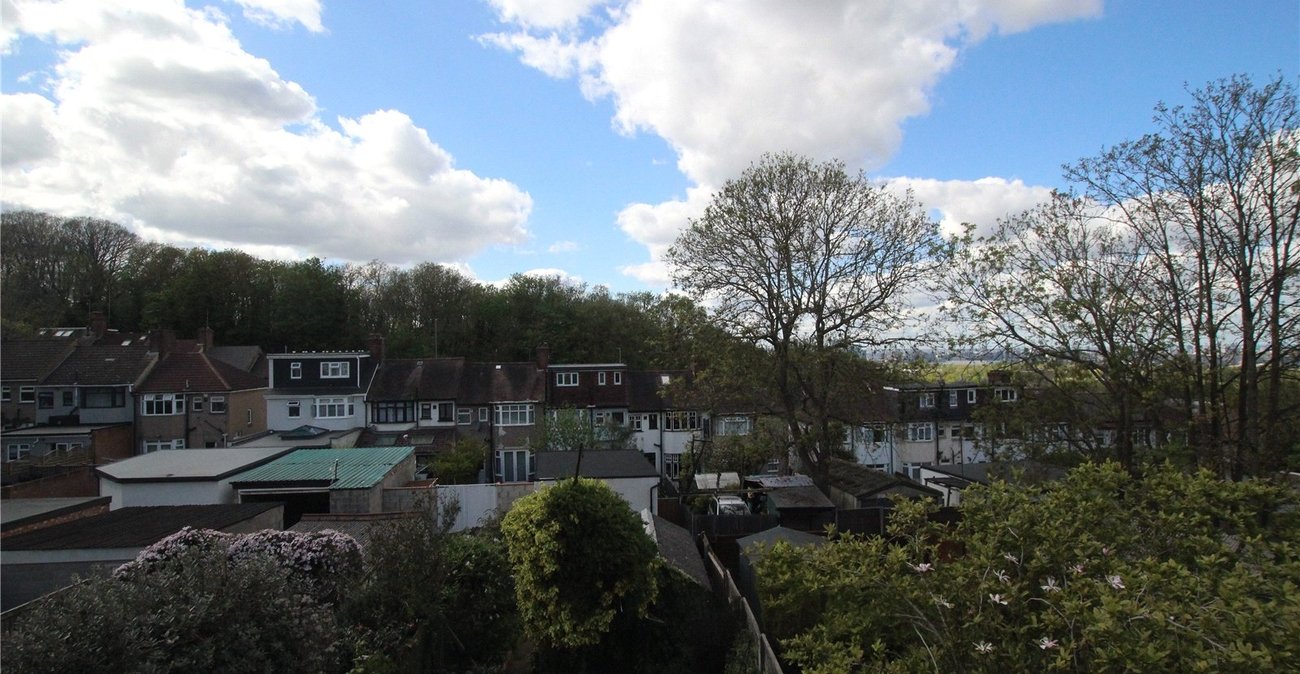 3 bedroom house for sale in Shooters Hill | Robinson Jackson