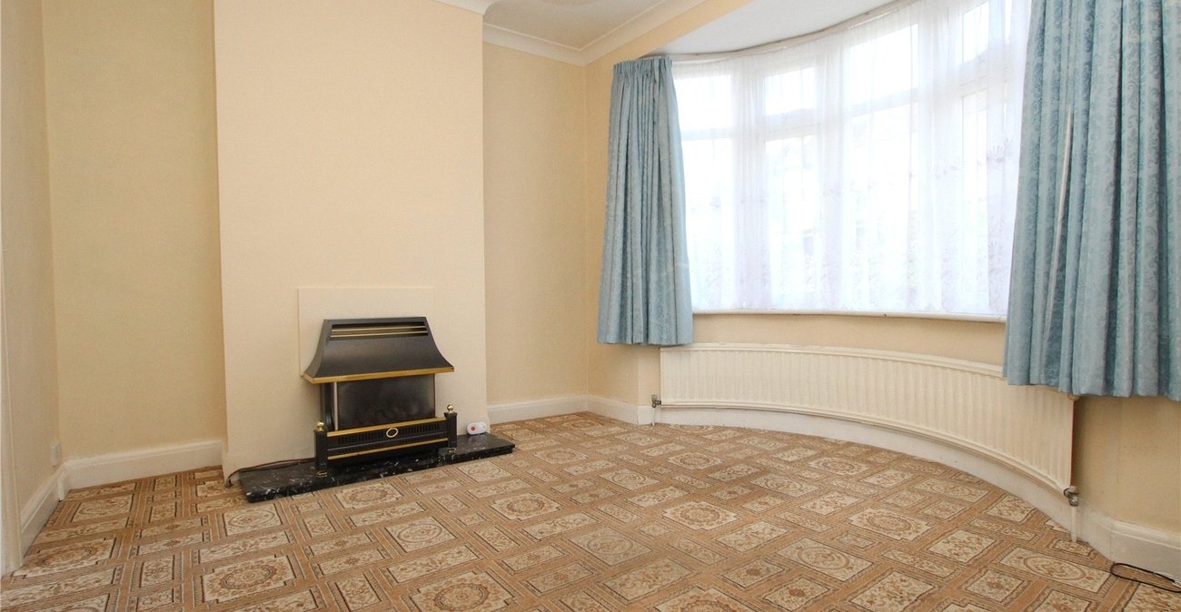 3 bedroom house for sale in Shooters Hill | Robinson Jackson