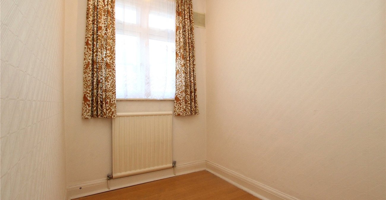3 bedroom house for sale in Shooters Hill | Robinson Jackson