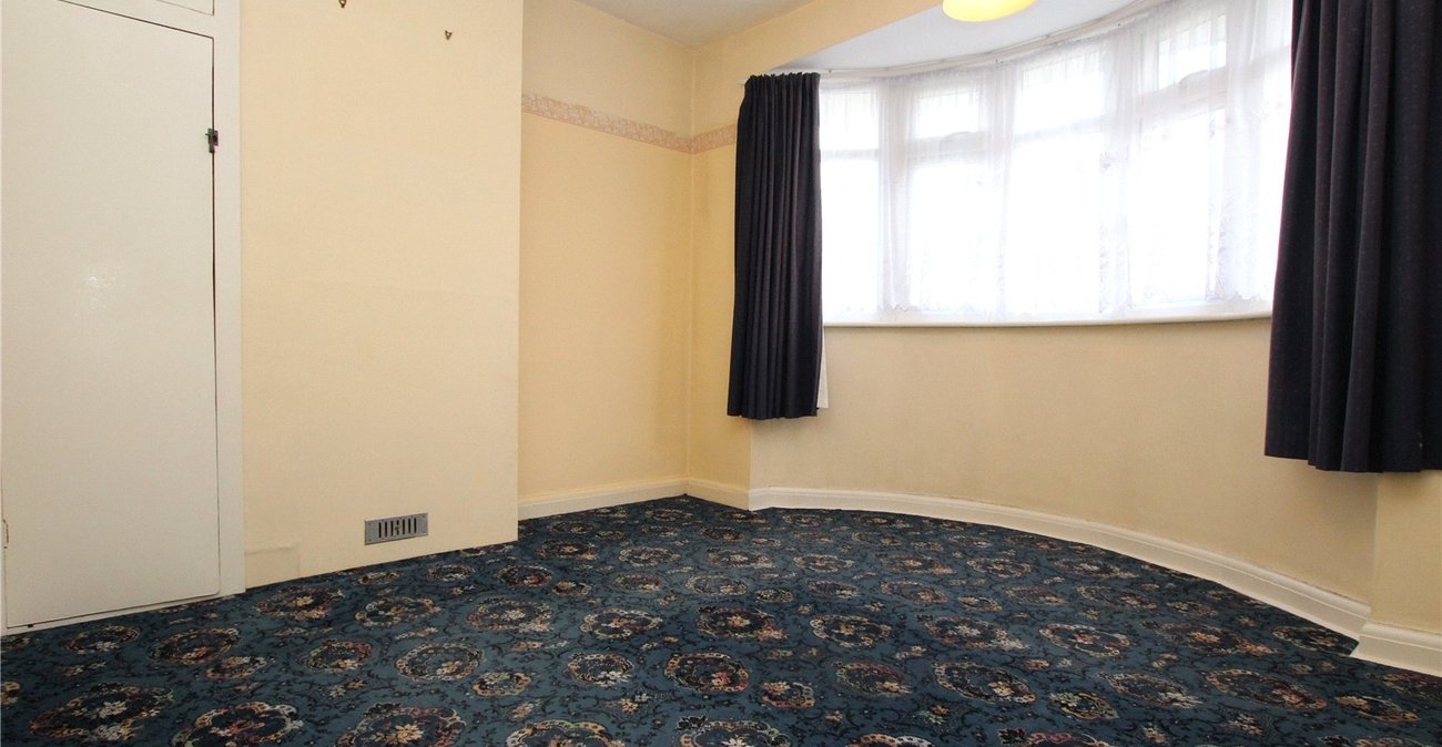 3 bedroom house for sale in Shooters Hill | Robinson Jackson