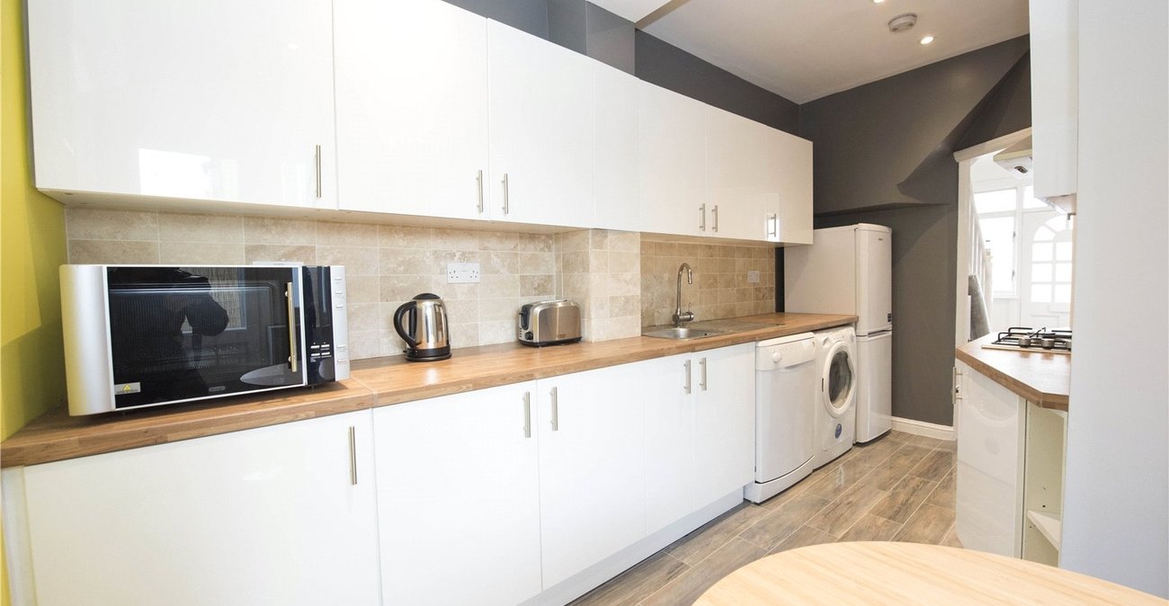 3 bedroom house for sale in Shooters Hill | Robinson Jackson
