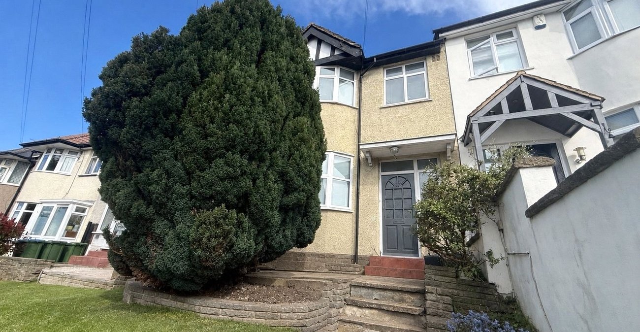 3 bedroom house for sale in Shooters Hill | Robinson Jackson