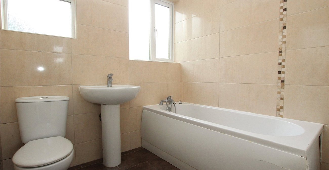 3 bedroom house for sale in Shooters Hill | Robinson Jackson