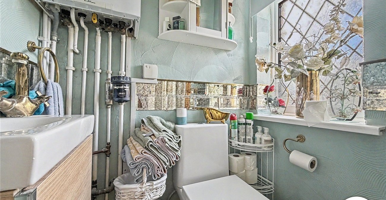 2 bedroom house for sale in Chatham | Robinson Michael & Jackson
