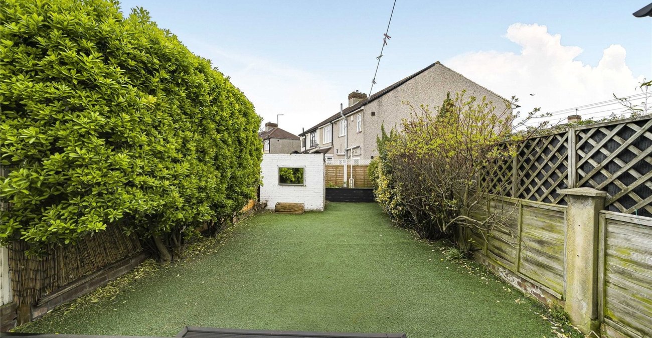 3 bedroom house for sale in Welling | Robinson Jackson