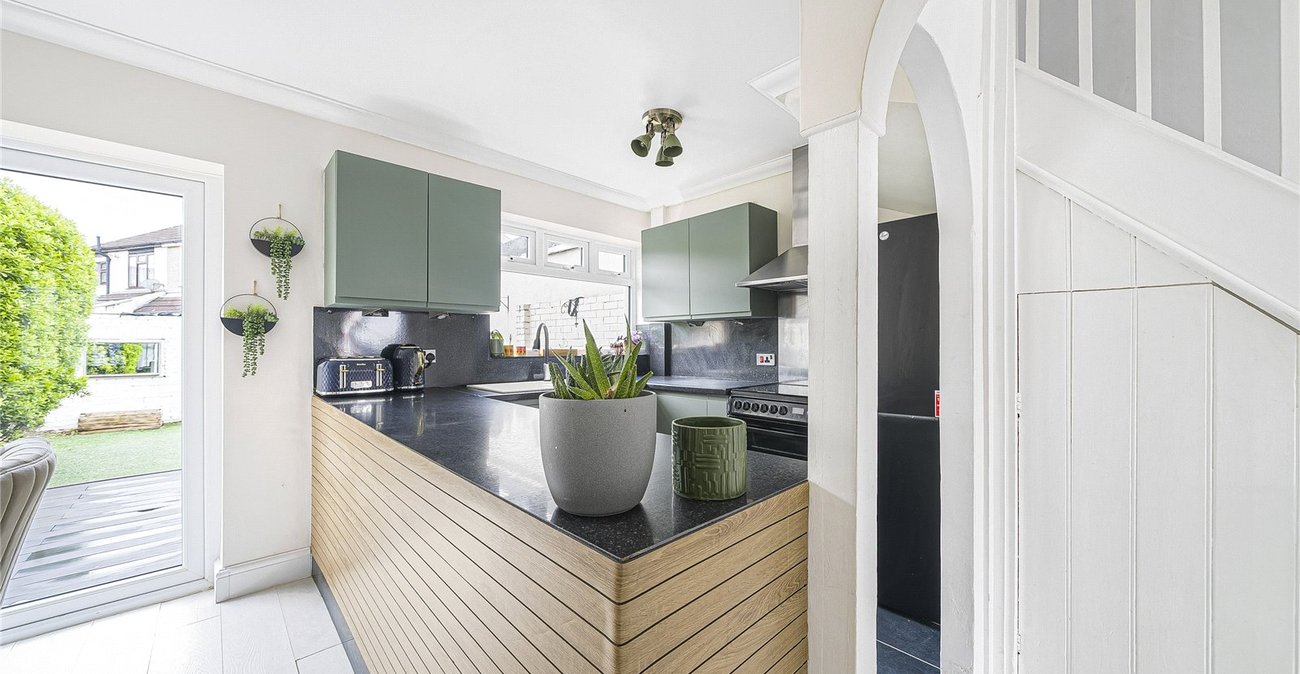 3 bedroom house for sale in Welling | Robinson Jackson