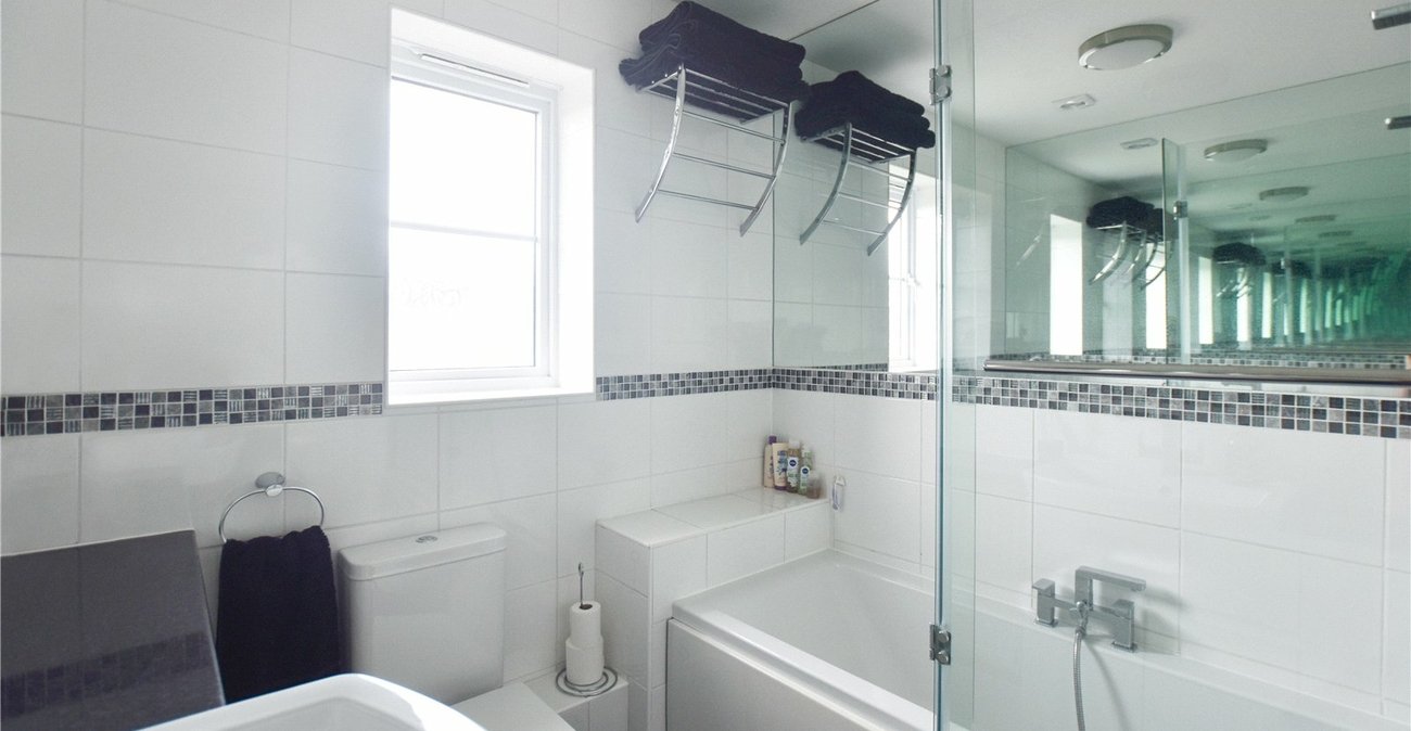 4 bedroom property for sale in Dartford | Robinson Jackson