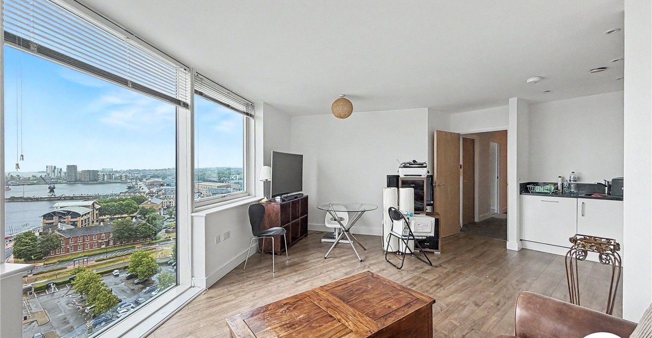 2 bedroom property for sale in Marina Point East | Robinson Michael & Jackson