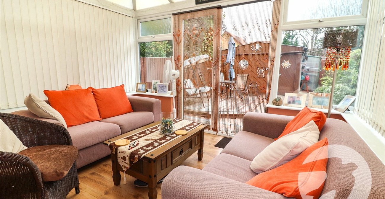 3 bedroom house for sale in Erith | Robinson Jackson