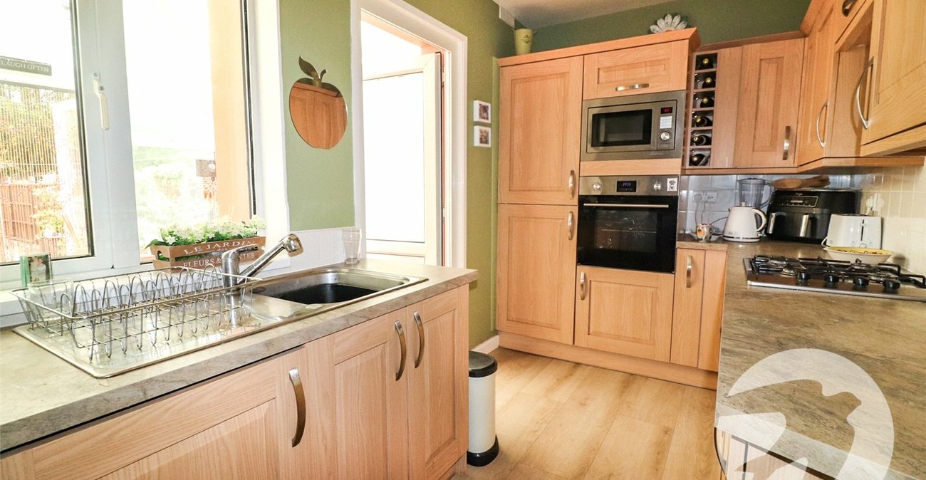 3 bedroom house for sale in Erith | Robinson Jackson