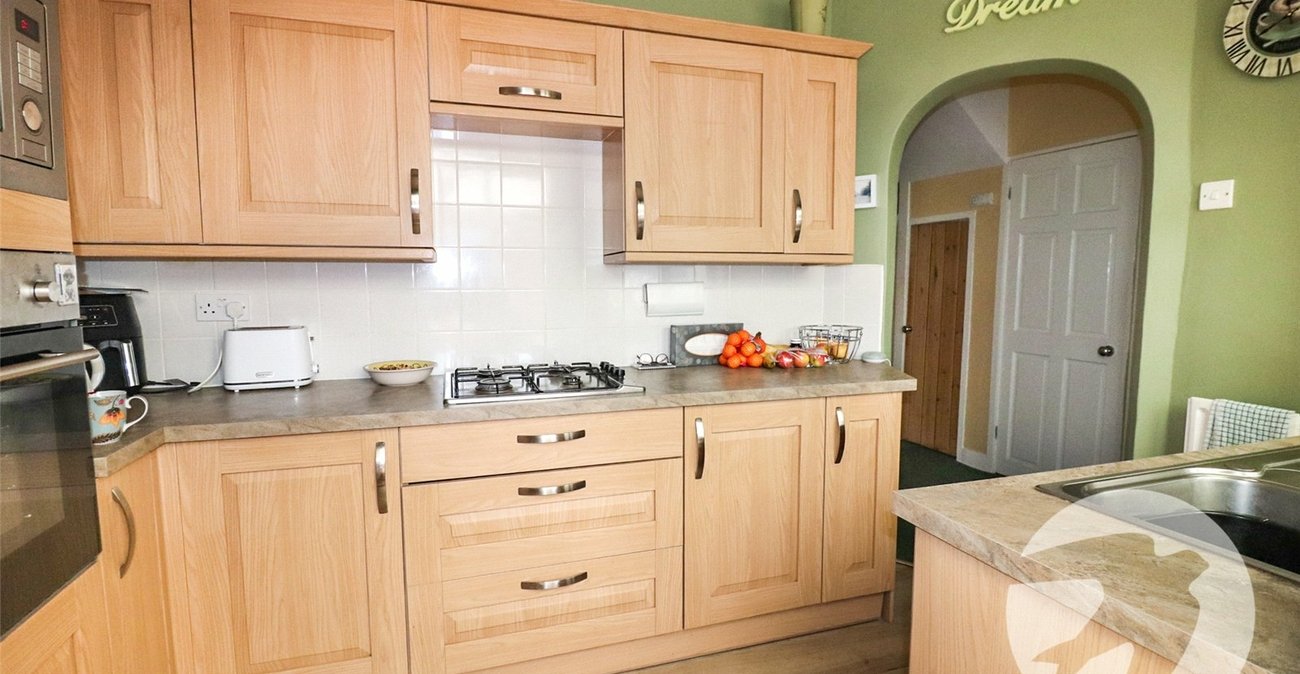 3 bedroom house for sale in Erith | Robinson Jackson