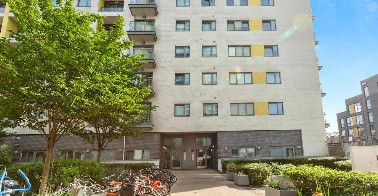 1 bedroom property for sale in London | Robinson Jackson