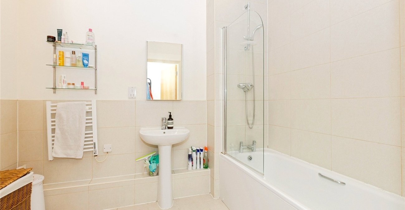 1 bedroom property for sale in London | Robinson Jackson